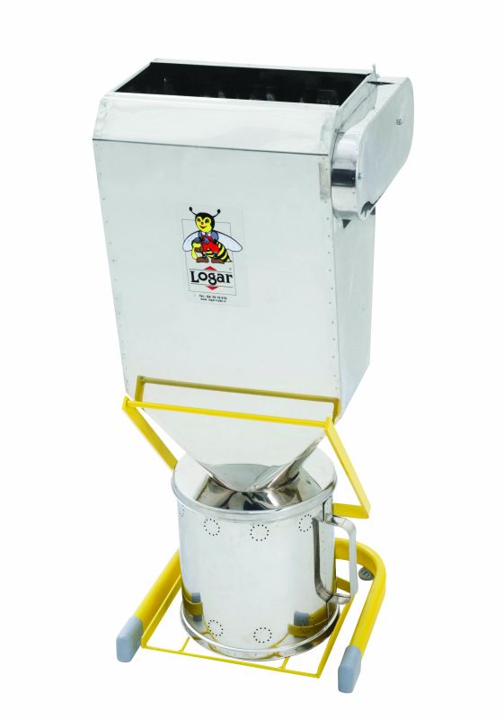 Logar Bee Brushing Devices